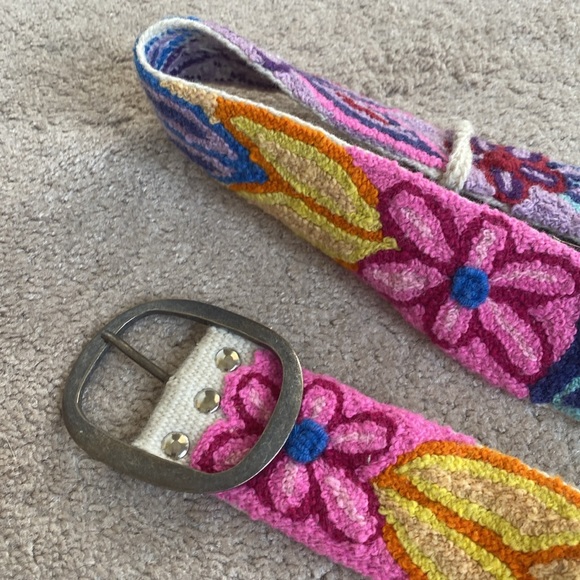 Peru hand embroidered belt - Picture 2 of 4